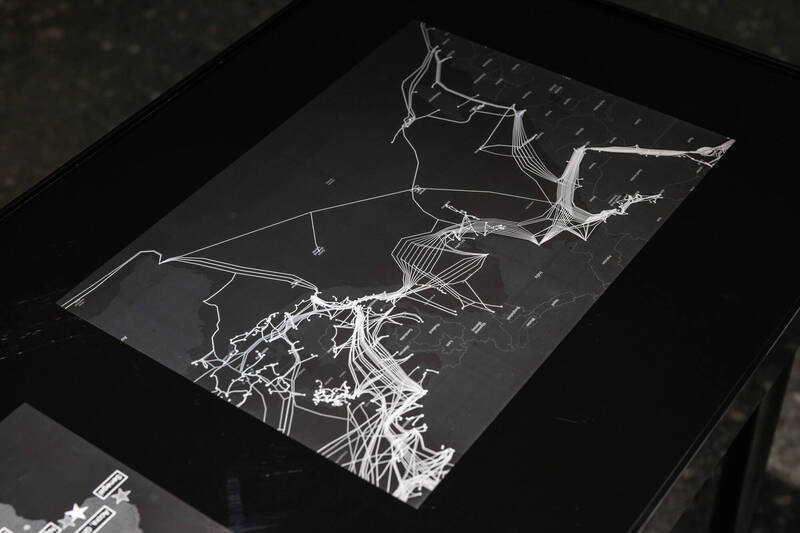 〈電纜〉，石墨圖像、素描紙、三圍掃描列印，尺寸依場地而定，2024。（汪正翔攝，洪建全基金會提供）