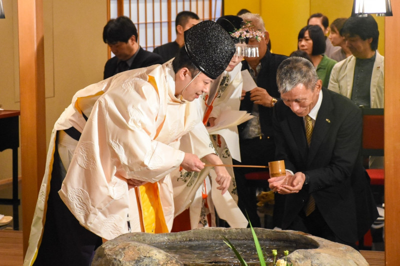 「北投石浦神社」座落於日勝生加賀屋6樓的金娘苑，為台灣民眾提供一個了解和體驗日本傳統文化的新平台。（日勝生加賀屋提供）