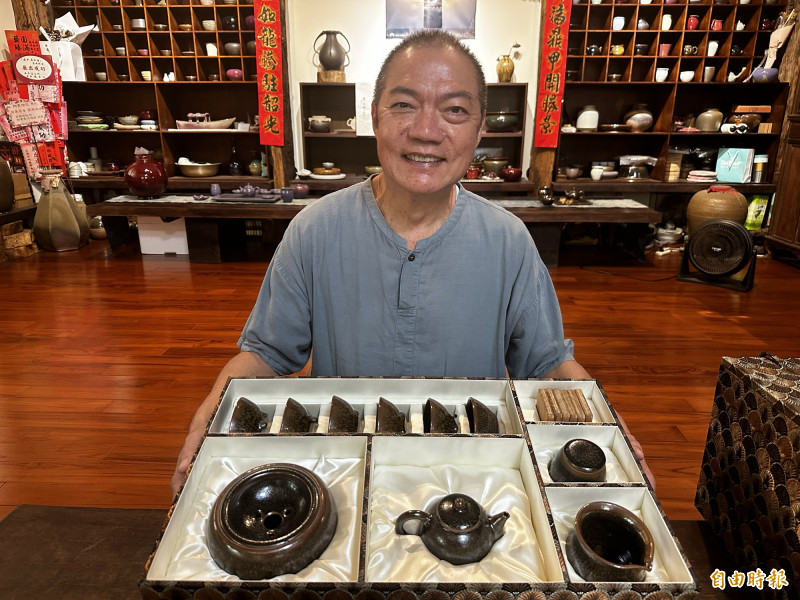 台南善化陶藝家黃怡文將應邀至日本展出天目釉，並交流台灣茶席文化。（記者劉婉君攝）