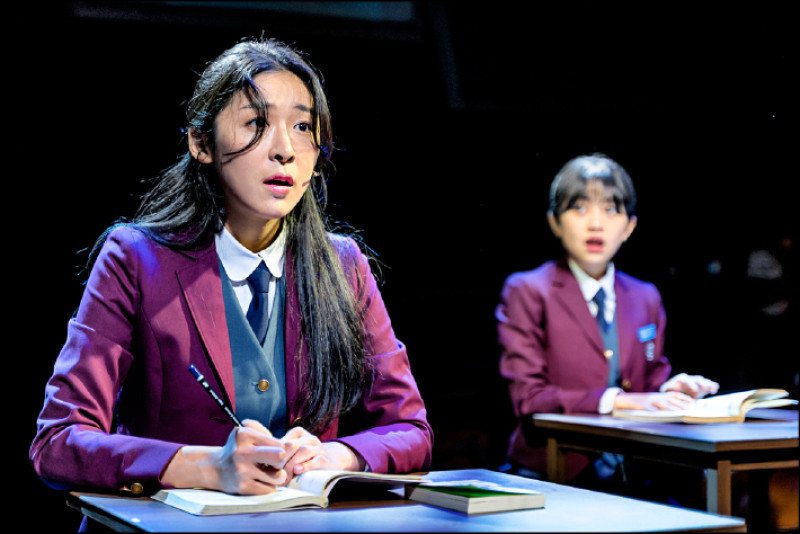 韓國原創音樂劇《有真與有真》改編自韓國小說家李琴䬁同名作品。（Nangman Barricade提供）