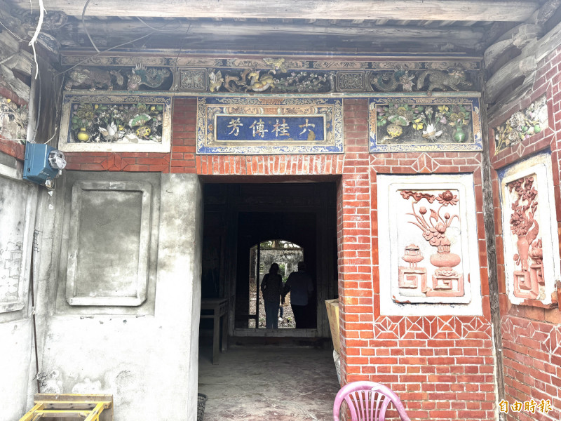 武秀才「翁慶春古宅」已有百年歷史。（記者蔡宗勳攝）