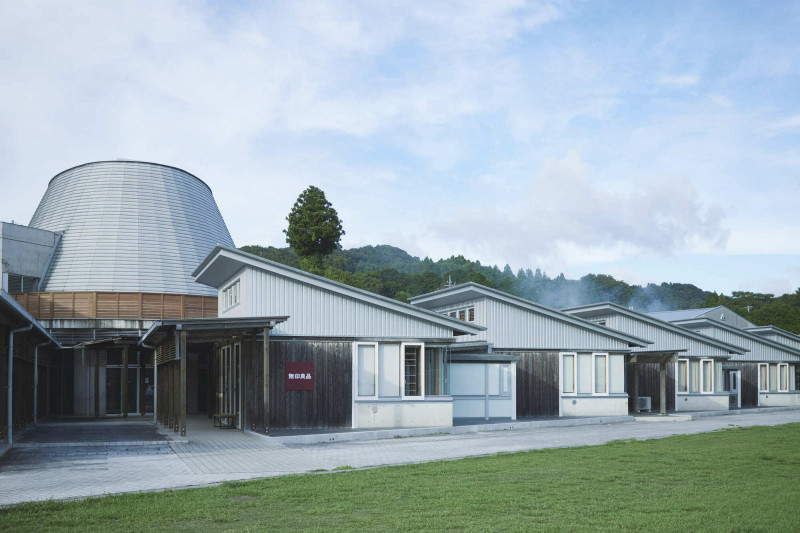 2025質感旅遊企畫，入住廢棄學校改造民宿「MUJI BASE OIKAWA」。（良品計畫提供）