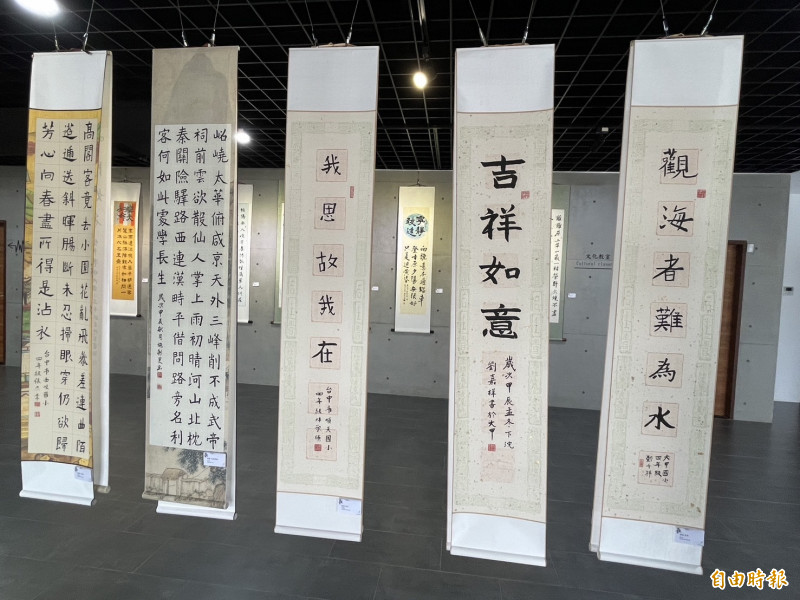 柯榆宏師生書法聯展即日起於大甲中正紀念館展出。（記者張軒哲攝）