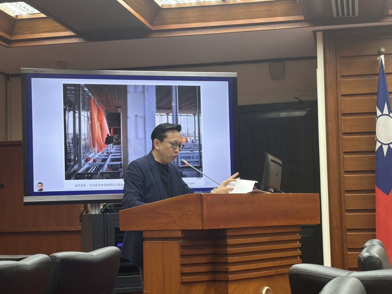 立委葛如鈞質詢故宮文物展示等相關問題。（記者董柏廷攝）