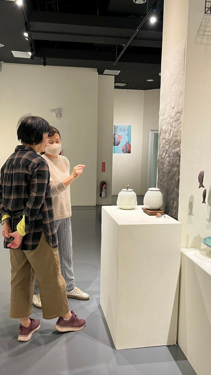 「陶埴雅趣」蔡坤錦、李芊慧、邱聖蘭、黃立綺陶藝聯展在新營文化中心登場。（新營文化中心提供）