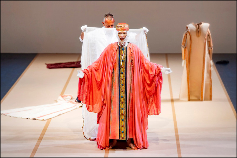 英國知名演員蒂妲．史雲頓首度訪台演出作品《親愛的帕索里尼》造成轟動。（北藝中心提供）