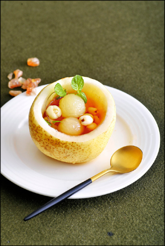 冰糖川貝燉雪梨