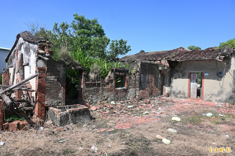 高雄阿蓮區中路庄劉家古厝遺址。（記者蘇福男攝）