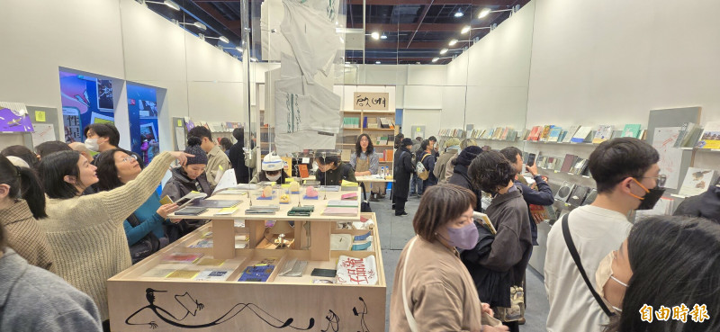 中小型展位金獎啟明出版。（記者凌美雪攝）