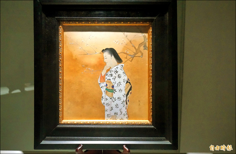 陳進〈和服仕女圖〉，膠彩、絹本，41X38公分。（記者董柏廷攝）