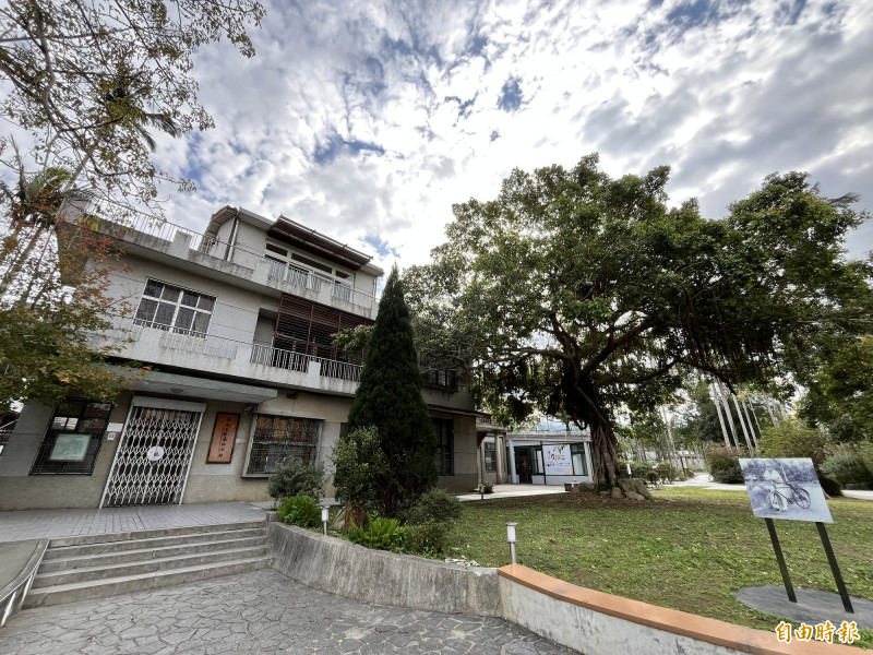 鄧南光影像紀念館也被稱為「柑園」，2006年公告為新竹縣的歷史建築，也是重要地方文化館。（記者廖雪茹攝）