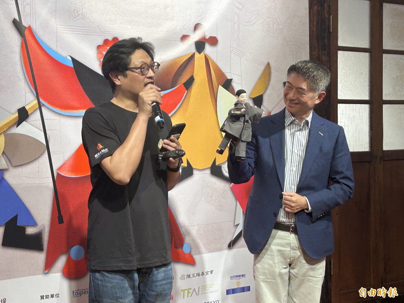 台北市大同區議員陳炳甫也到場支持。（記者劉詠韻攝）