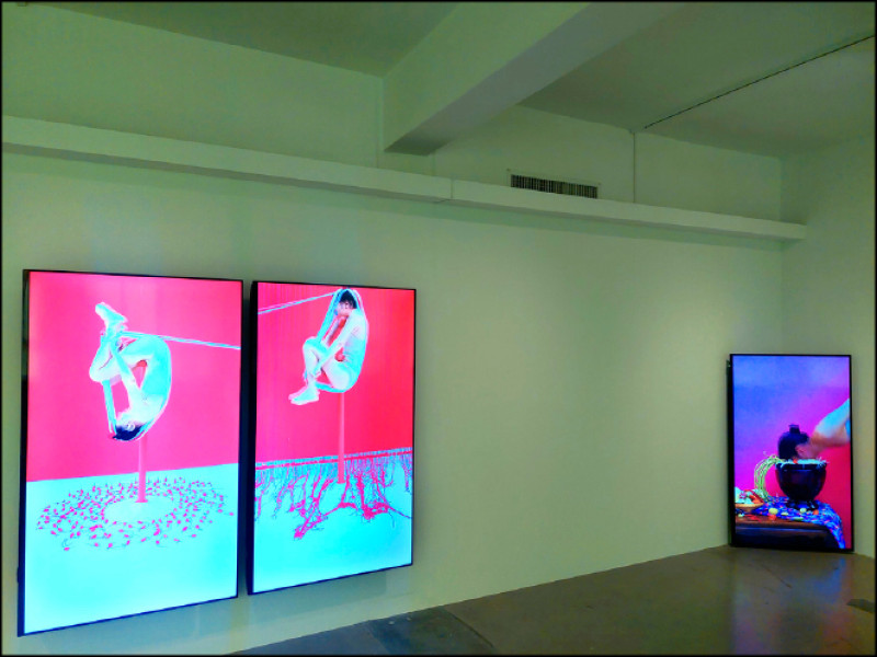 左：《紡車》（卡葳塔．瓦卡娜嫣恩，2018）；右：《青木瓜女士》（卡葳塔．瓦卡娜嫣恩，2023）。