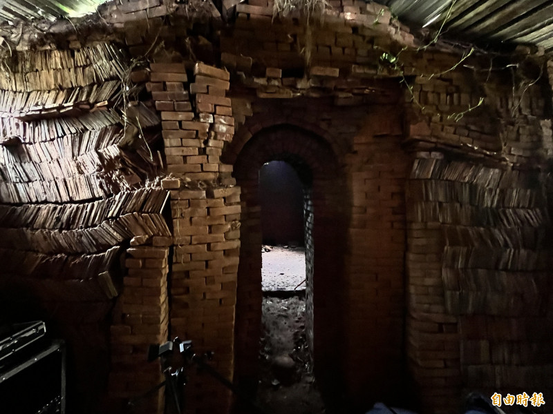 湖口鄉擁有一甲子歷史的和榮磚瓦廠。（記者廖雪茹攝）