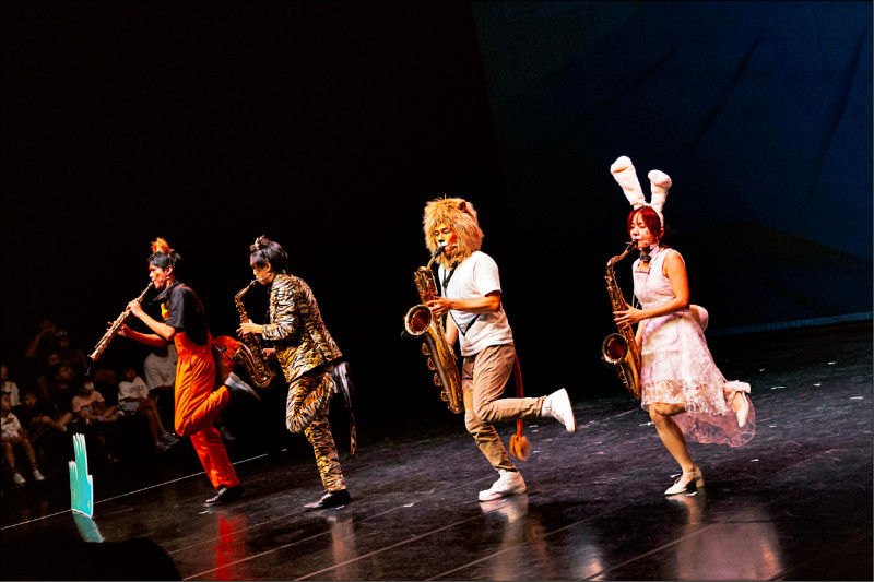 「米特動物樂園」今年將演出《薩克歷險記：表演廳的祕密》。（MUZIK提供）