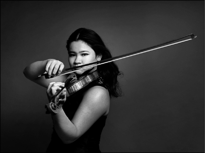 日本小提琴新秀前田妃奈。（長榮交響樂團提供）