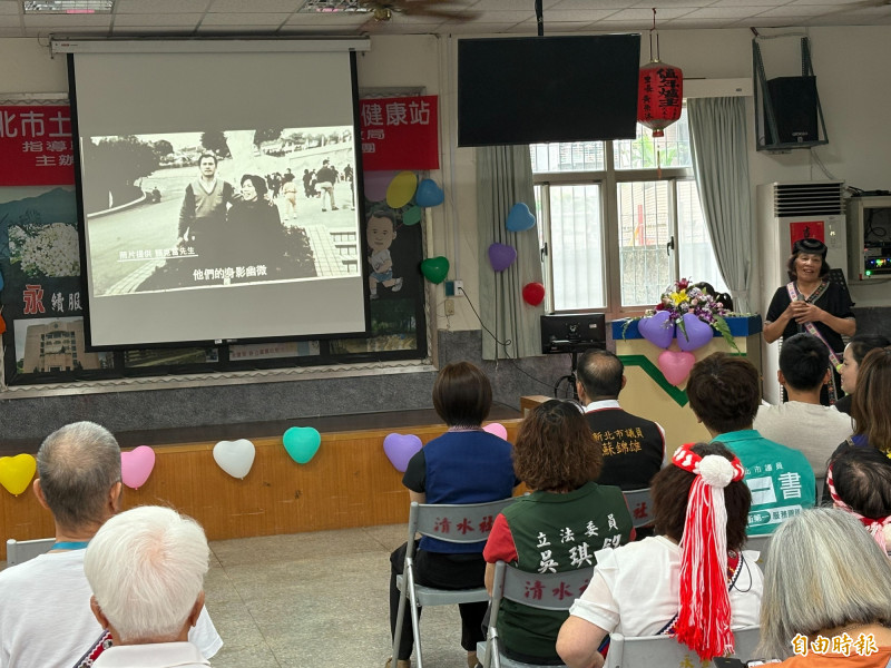 土城區瑪舞懀文健站規畫「文健站之聲」長者廣播計畫，讓都會區原住民長輩傳承海山煤礦文化記憶。 （記者陳奕劭攝）