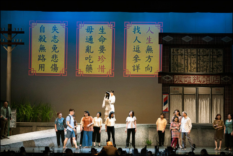 押台語韻腳的歌詞很容易朗朗上口。（陳又維攝）