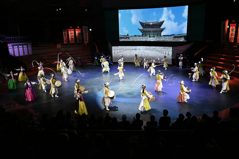 《安城男寺黨》表演。（韓國觀光公社提供）