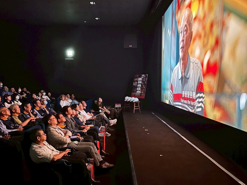 《匠師與信仰》紀錄片今天在台北首映。（屏東縣政府提供）