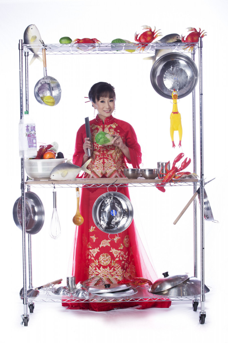 歌仔戲演員張孟逸飾演總舖師女兒「新娘」。（台灣國樂團提供）