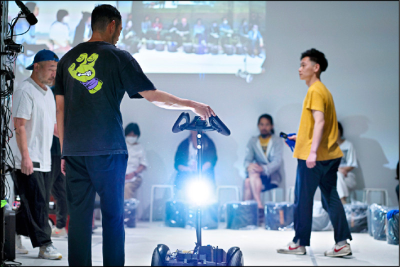 《演算混亂ㄐㄧㄑㄧˋㄖㄣˊ》劇照。（© Yurika Kono）