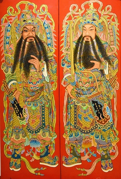 門神彩繪首重神韻氣勢，具張力的表情動勢，「四顧眼」與飄逸的鬍鬚，都形塑個人彩繪風格。（南市觀旅局提供）