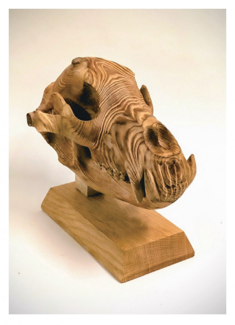 「2025用手去看見世界」特展中，日本藝術家岩永啓司作品《Deity》。（文化局提供）