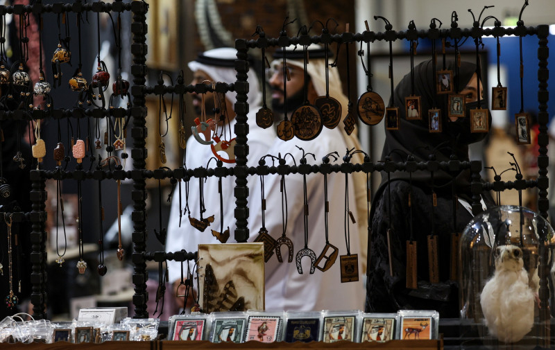 販售手工藝品的市集區。（歐新社提供）