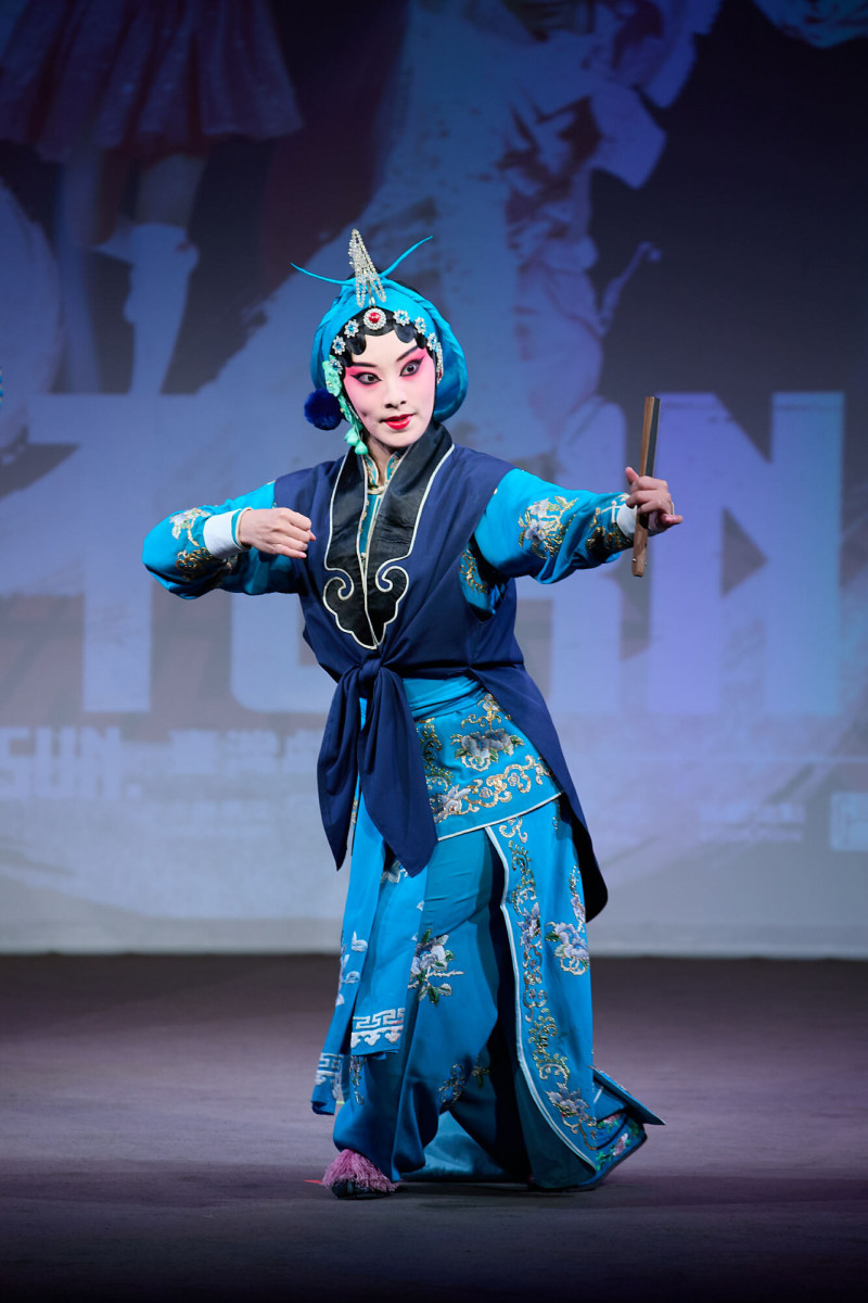 戲曲新秀挑戰大場面!武丑武旦火力全開 豫劇沙場英雄震撼登「承功」舞台 - 自由藝文網