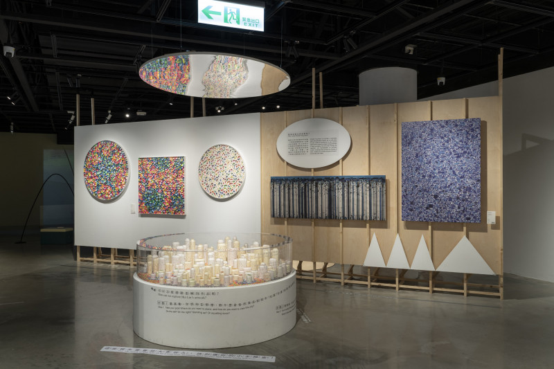 莊惠琳作品〈細胞城市〉表現微觀世界中的城市景觀，回應張永村「文明的躍昇」系列作品。（國美館提供）