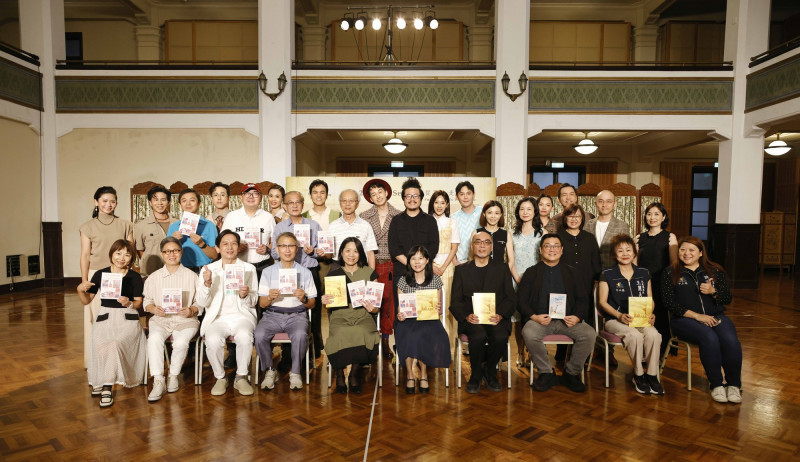 台北市立國樂團、台北市中山堂管理所與愛樂劇工廠合作舉辦的「2025中山堂廣場音樂節」及「《微風往事》民歌音樂劇」將於9月26日至28日登場，昨（18）日舉辦宣布記者會。（TCO提供）