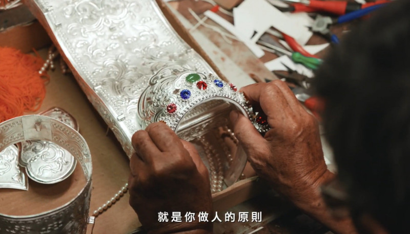 《以道成冠：藝師郭春福》，榮獲2025「in台南．無影藏」影像競賽首獎。（南市文化局提供）