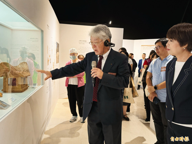 十三行博物館與日本宮崎縣立西都原考古博物館攜手合作「靜土有聲：台日古代文物對話特展」今日開幕。（記者羅國嘉攝）