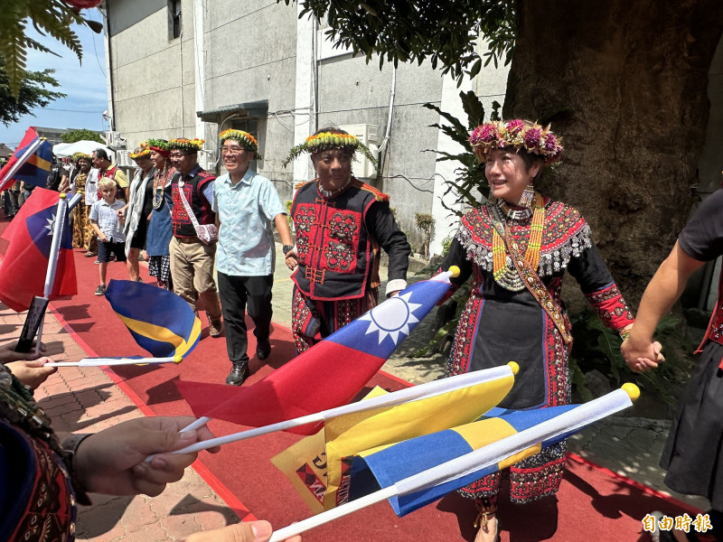 屏東獅子鄉文物陳列館正式揭開特展「Ki cacepeliw 從海那邊．歡迎回家」。（記者蔡宗憲攝）