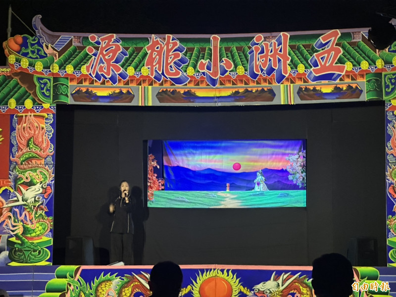雲林縣目前有逾120個立案布袋戲團，縣府今年推動三大旗艦計畫，盼提升偶戲能見度。（記者李文德攝）