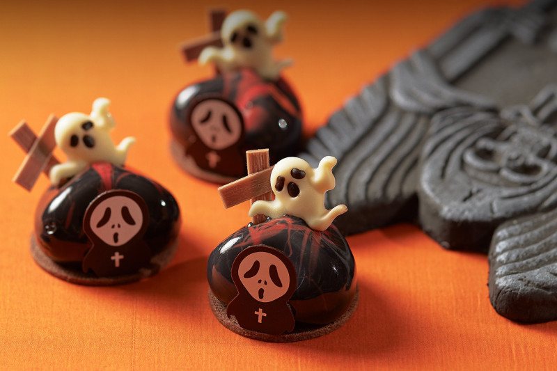 「墓園幽魂」以薑汁的辛香與巧克力的醇厚，共譜秋夜神祕氣息。（JR東日本大飯店台北提供）