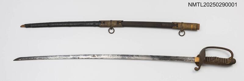 呂赫若文物：呂赫若任職教師之文官佩劍。（台文館提供）