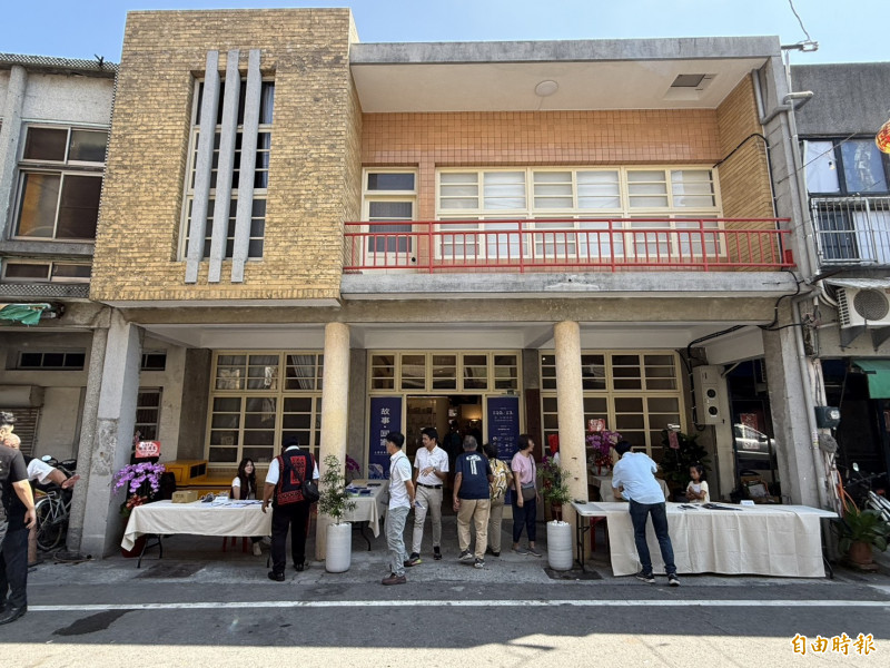 土庫鎮萬得醫院已百餘年，見證當地「土庫醫生一條街」的故事。（記者李文德攝）