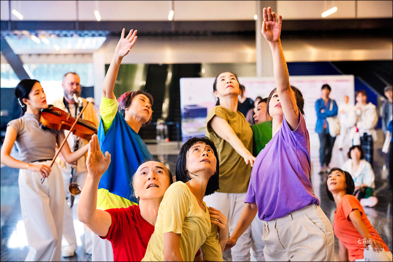 【藝術文化】idt 2025邀請「眾身起舞」 串連國際與台灣即興舞出多樣身體風景