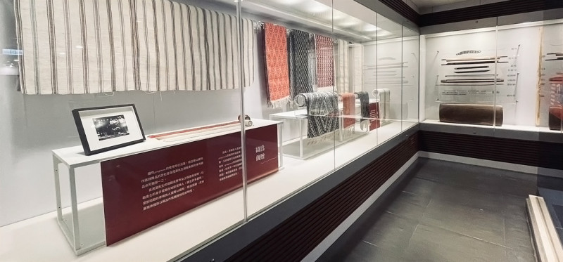 烏來地區的泰雅族織品2022年首度進行織紋分析調查。（原民局提供）