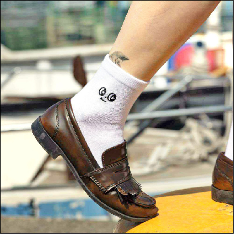 小獸書屋獨賣的「眠獸襪」。