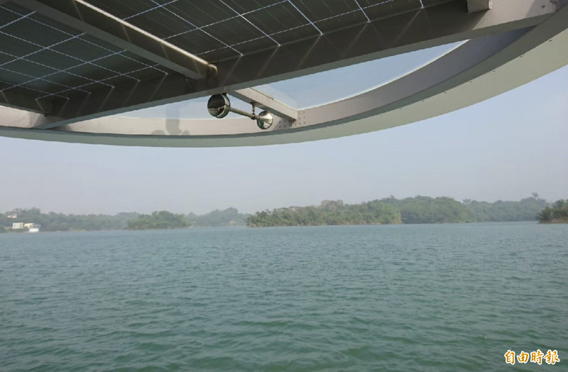 烏山頭水庫風景明媚，南市文化資產管理處推出互動遊戲「大圳未來研究所」，探索百年水利工程數位新世界。（記者洪瑞琴攝）