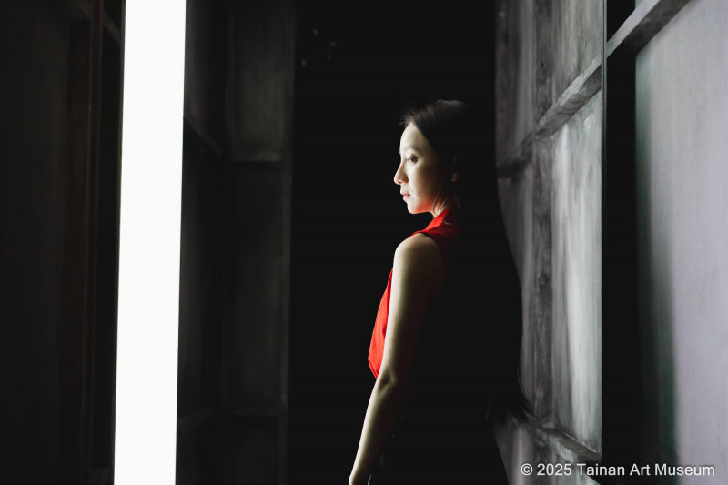 「未來身體．夢境之間」計畫的XR劇場《之間》在南美館演出劇照。（南美館提供）