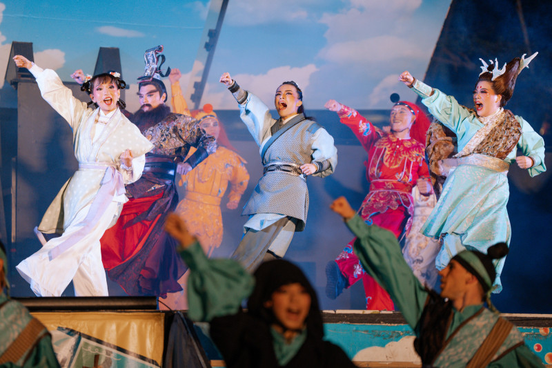 唐美雲歌仔戲團《收妖日記：顛倒大王的秘密》隨「紙風車台灣鄉村卡車藝術工程」前進6個鄉鎮巡演。（紙風車提供）