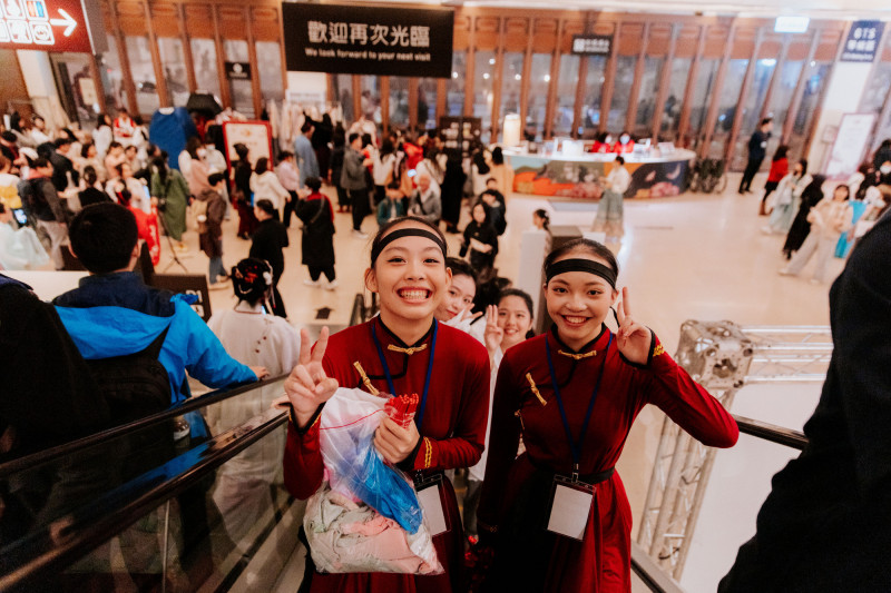 2025故宮之夜現場湧入熱情民眾扮裝入場。（故宮提供）