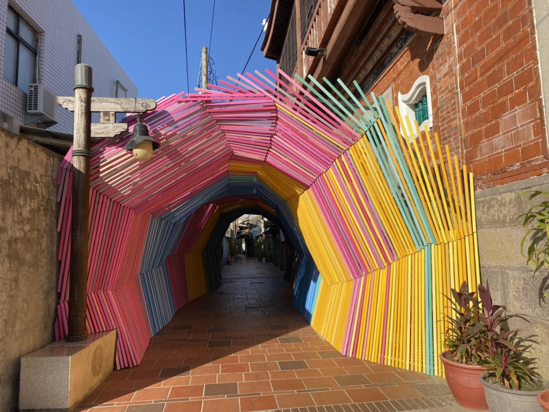 2025「漫月美行動」20日開幕，台日藝術家聯手打造月津小鎮奇幻場景。（台南市文化局提供）