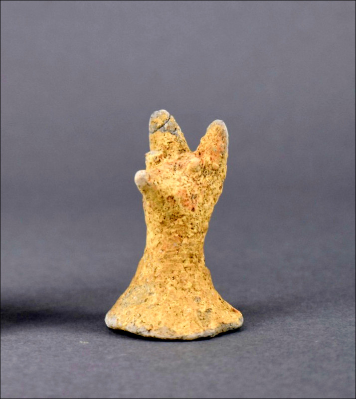 宜蘭出土文物〈狐狸狗陶偶〉。（宜蘭縣文化局提供）