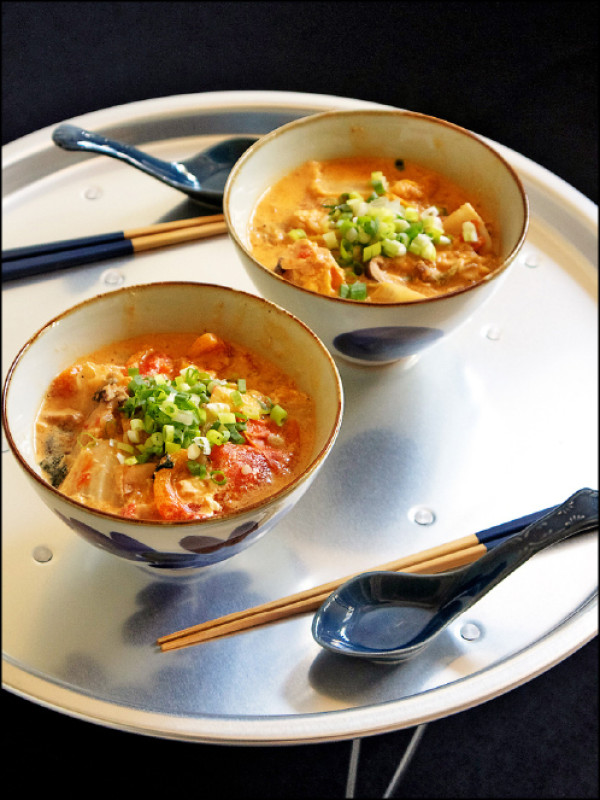 兩人分食的辛拉麵