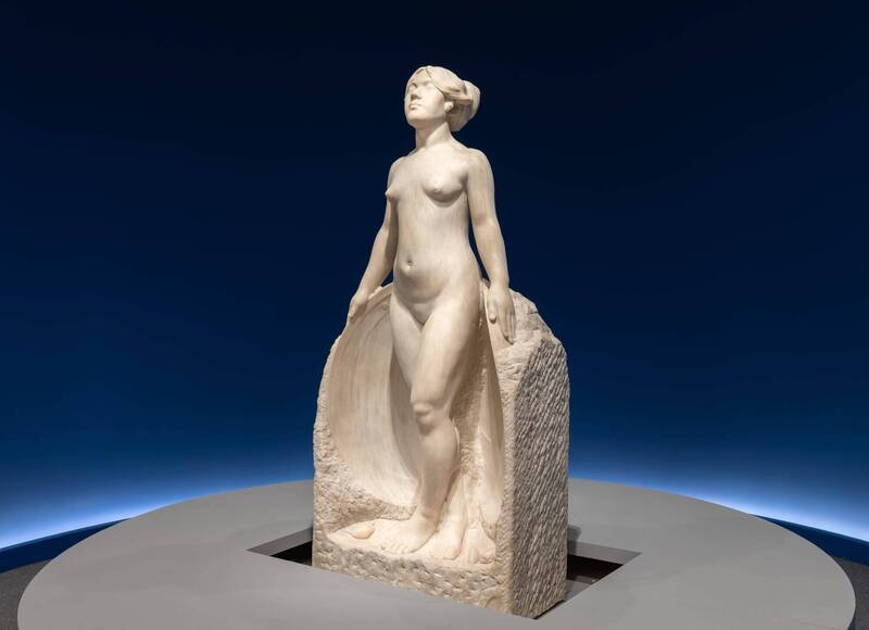 國寶「甘露水」常設展示廳開幕，創國內「隔震系統」製作大型雕塑展台。（國美館提供）